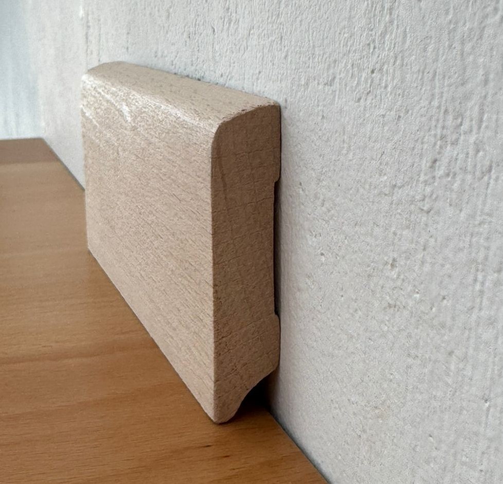 Плинтус массив Бук прямой без покрытия 75х17мм